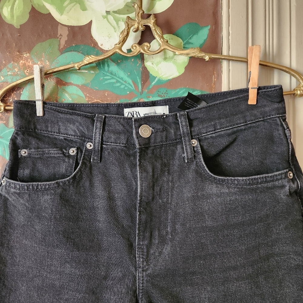 Zara Curvy Fit Black Denim Jeans – High Rise – Size 6 (EUR 38) - Picture 2 of 10